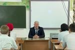 ЧЕЧНЯ.  Ж. Эскаев призвал школьников стремиться к знаниям