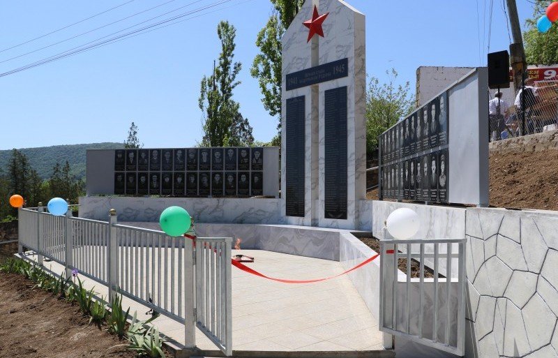 ДАГЕСТАН. В селе Ахмедкент Кайтагского района открыли обелиск воинам-героям, павшим на полях сражений