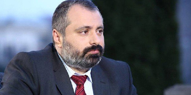 Давид Бабаян: aзербайджанцы используют армянские надгробные плиты для строительства дорог –