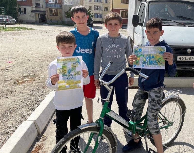 КБР. В районах Кабардино-Балкарии дворы жилых домов стали площадками для обучения юных велосипедистов ПДД