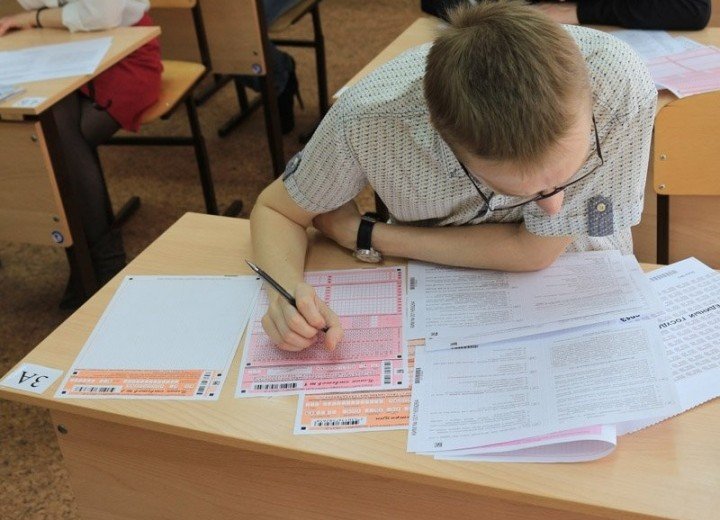 КЧР. Сегодня учащиеся 9-х классов Карачаево-Черкесии сдают очередной экзамен - математику