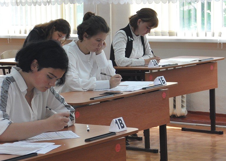 КРАСНОДАР. Сегодня выпускники 11-х классов белореченских школ сдали государственный выпускной экзамен по русскому языку