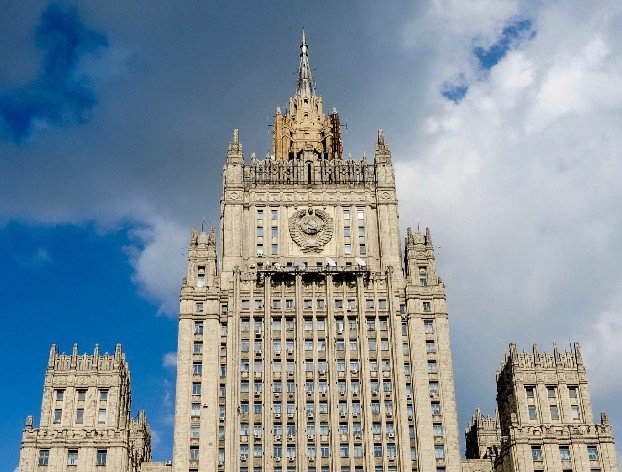 Москва призывает Баку и Ереван решать проблемы мирным путем