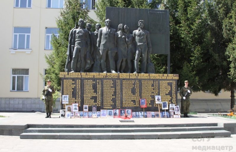 С. ОСЕТИЯ. Курсанты военного учебного центра СОГУ заступили на Вахту памяти у Вечного огня