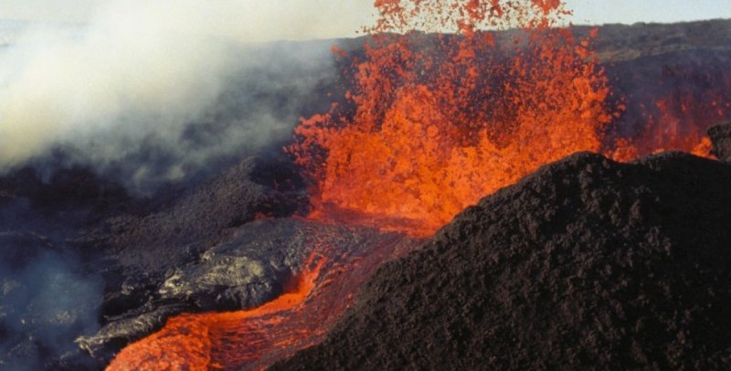 Ученые предупредили об опасном извержении крупнейшего вулкана на Гавайях