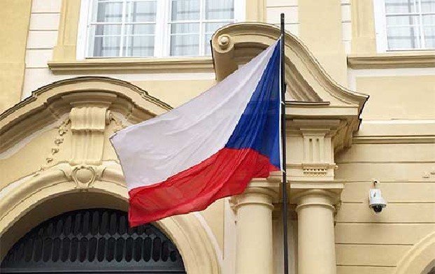 В посольстве Чехии в Москве уволили более 70 россиян
