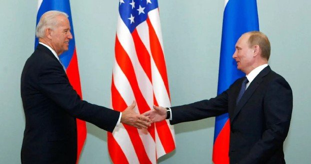 Байден: США не стремятся к конфликту с Россией
