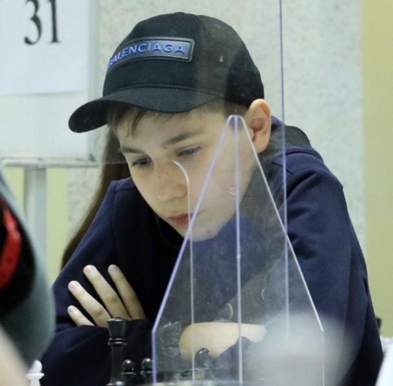 ЧЕЧНЯ. Юный чеченский шахматист стал призером престижных соревнований «Белая ладья»