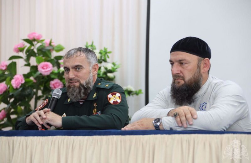 ЧЕЧНЯ. Начальник Управления Росгвардии по Чеченской Республике провел встречу с жителями одного из селений региона.