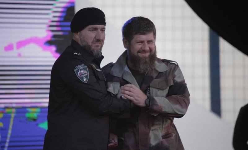 ЧЕЧНЯ. Троим сотрудникам правоохранительных органов ЧР вручили ордена Кадырова