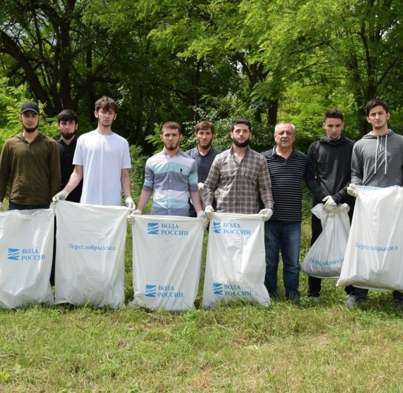 ЧЕЧНЯ. В ЧР провели масштабную экологическую акцию по очистке Чернореченских родников