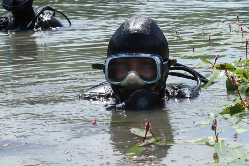 ЧЕЧНЯ. Спасатели-водолазы погрузились в Галанчожское озеро на глубину 32 метра