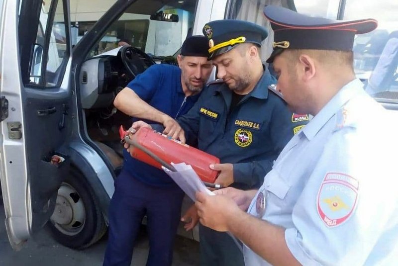 ЧЕЧНЯ. Водителям маршрутного такси порекомендовали проверить срок годности огнетушителей