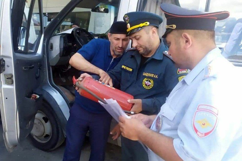 ЧЕЧНЯ. Водителям маршрутного такси порекомендовали проверить срок годности огнетушителей