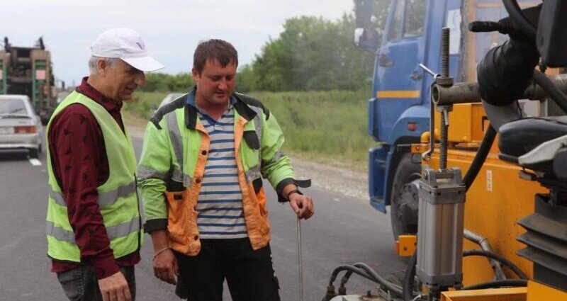 ЧЕЧНЯ. Выезд общественников на автодорогу Ищерская – Червленная, ремонтируемую в рамках дорожного нацпроекта