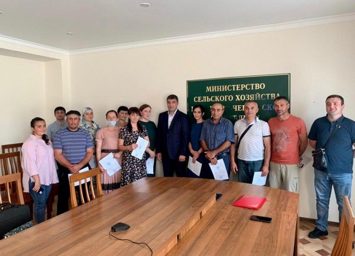 КЧР. Сертификаты на улучшение жилищных условий получили 11 семей Карачаево-Черкесии