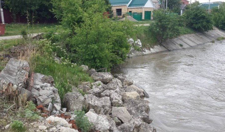 КЧР. Три дамбы отремонтируют в Карачаево-Черкесии на реках Малый Зеленчук и Эшкакон