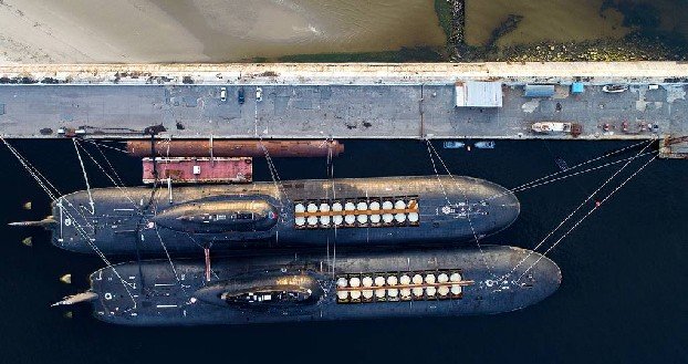 Подводные крейсеры проекта 941 "Северсталь" и "Архангельск" © Сергей Бобылев/ТАСС