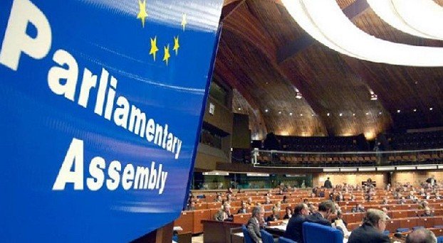 ПАСЕ констатирует отказ властей Азербайджана признать и решить проблему политических заключенных