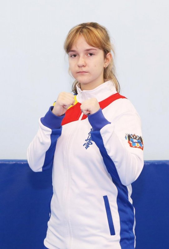 РОСТОВ. Воспитанница отделения киокусинкай спортивной школы №11 стала серебряным призёром Всероссийских соревнований
