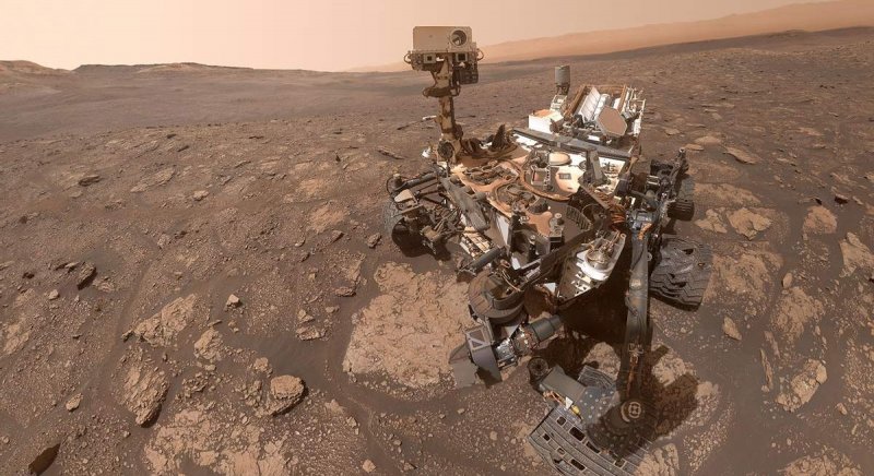 Ровер NASA Curiosity показал серебристые облака на Марсе