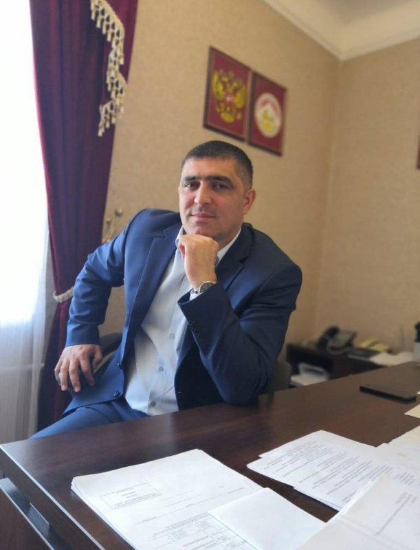 С. ОСЕТИЯ. Алан Езеев покидает свой пост
