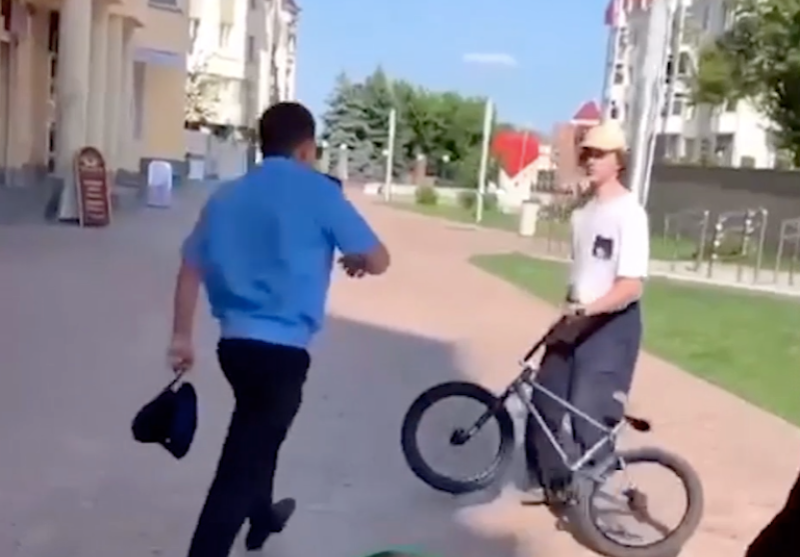 СТАВРОПОЛЬЕ. Неизвестные казаки в центре Ставрополя напали на велосипедистов