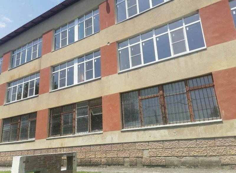 СТАВРОПОЛЬЕ. В кисловодских школах идёт замена старых окон