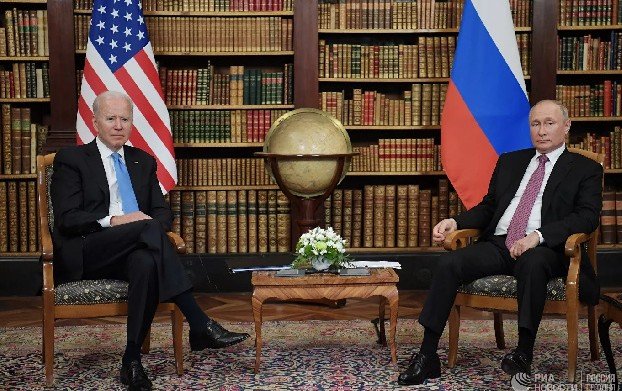 В переговорах Путина и Байдена в Женеве объявили перерыв