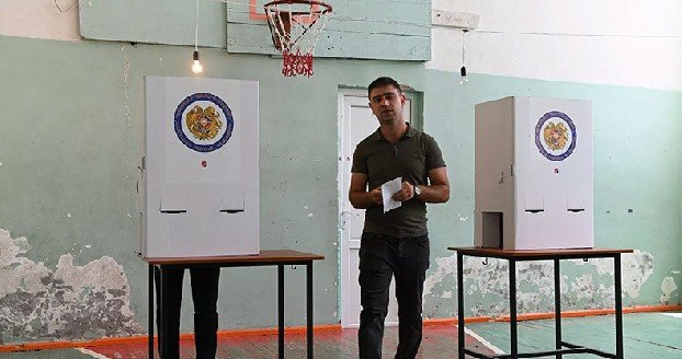 Вызывают технические вопросы: наблюдатели о новых механизмах голосования в Армении