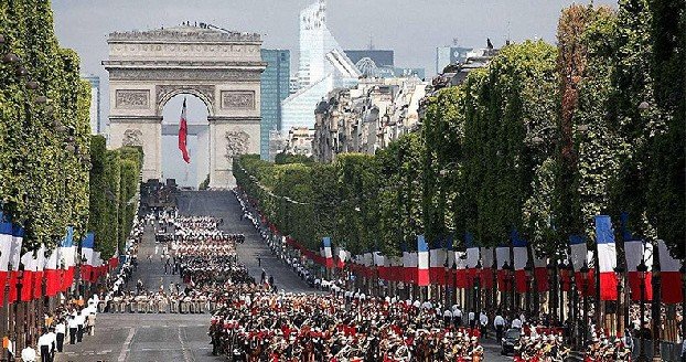 14 июля вся Франция празднует национальный праздник Республики — День взятия Бастилии