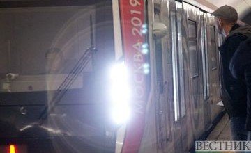 АЗЕРБАЙДЖАН. "Метровагонмаш" передал Азербайджану четыре поезда метро