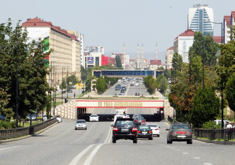 ЧЕЧНЯ. В 2022 году в Грозном в рамках дорожного нацпроекта отремонтируют 48 улиц