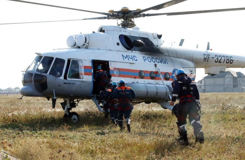 ЧЕЧНЯ. Спасатели провели в Грозном тренировку по беспарашютному десантированию