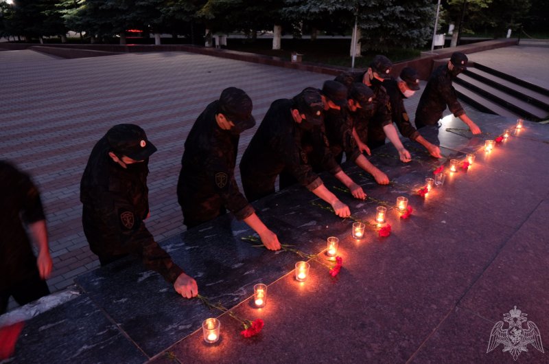 ИНГУШЕТИЯ. В Ингушетии росгвардейцы приняли участие в акции «Свеча памяти»