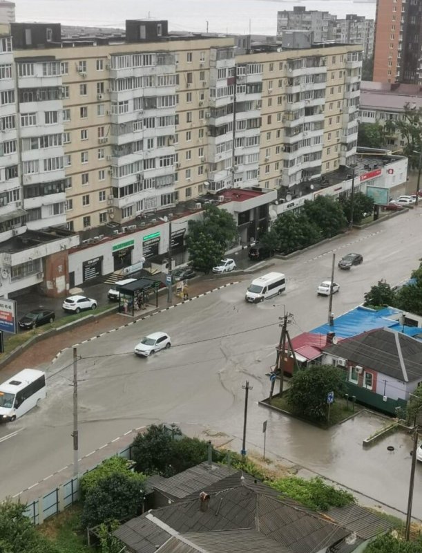 КРАСНОДАР. Град, смерч и потопы. 10 фото и видео, как Новороссийск переживает непогоду