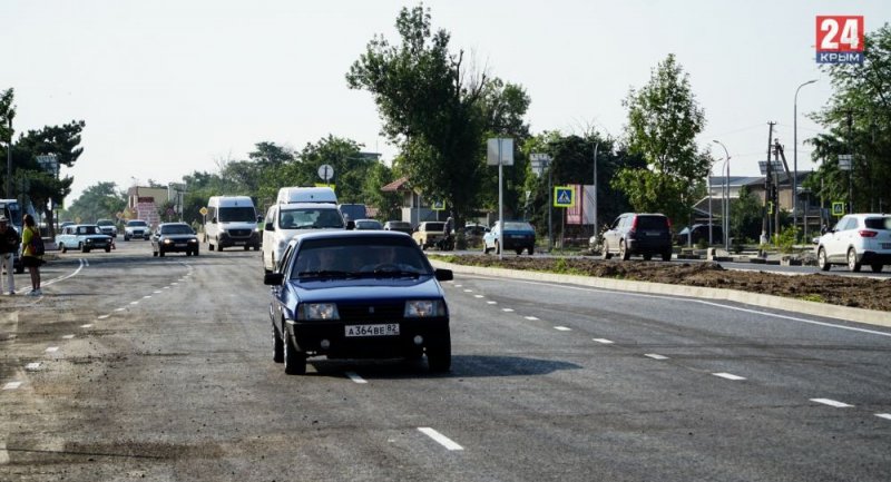 КРЫМ. Без пробок к морю: Евпаторийское шоссе в Саках отремонтировали и расширили
