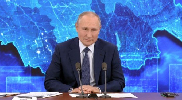 Путин рассказал, что привился "Спутником V"