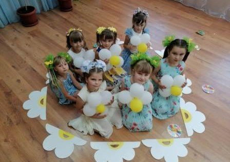 РОСТОВ. В детских садах отметили праздник «День семьи, любви и верности»