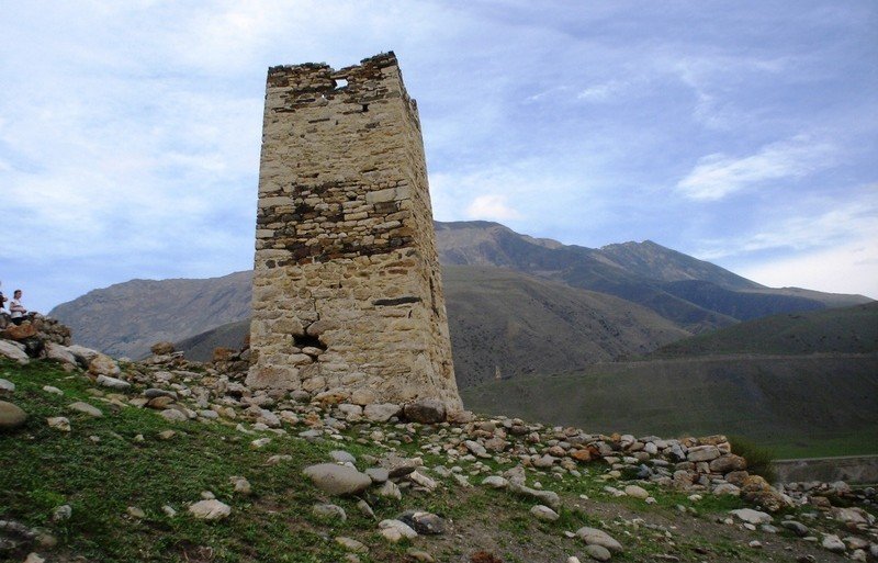 С. ОСЕТИЯ. Порядка 70 фамилий в Северной Осетии готовы восстановить родовые башни