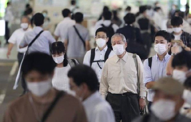Токио второй день подряд обновил антирекорд суточных заражений коронавирусом