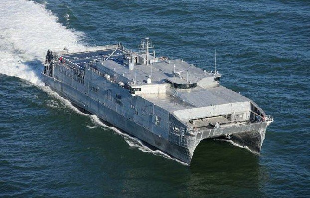 Транспортно-десантный корабль ВМС США направился в Черное море