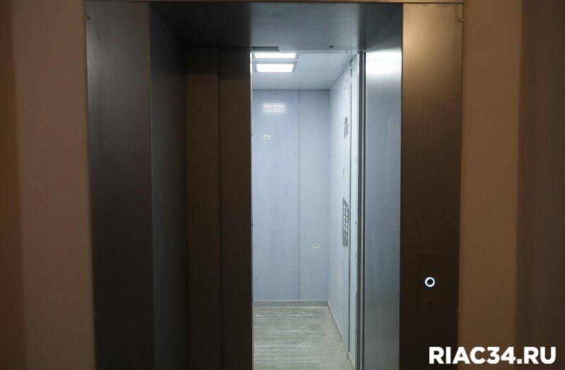 ВОЛГОГРАД. В многоэтажных домах Волгоградской области обновляют лифты