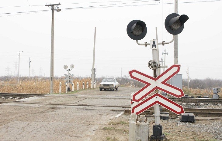 АСТРАХАНЬ. В Астраханской области временно закрываются несколько железнодорожных переездов