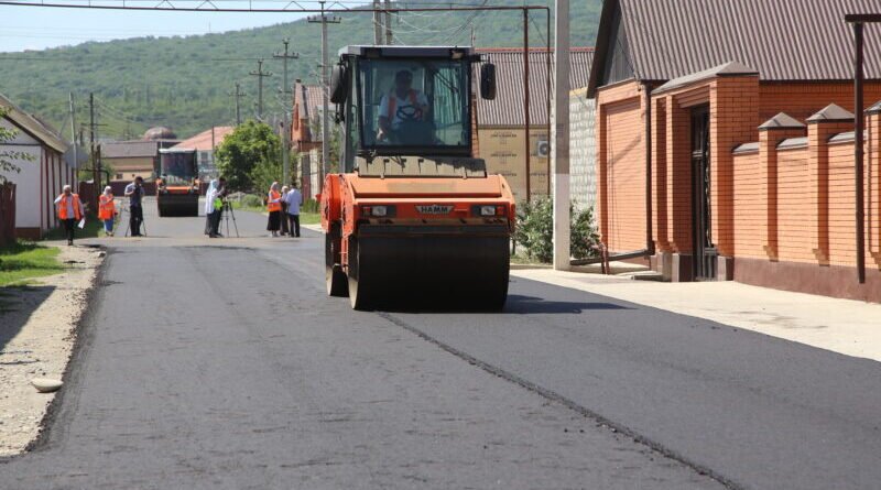 ЧЕЧНЯ.  Общественники в Грозном проверили ход работ на улице Рассветная