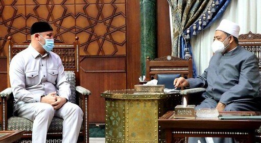 ЧЕЧНЯ. Шейх Ахмад ат-Тайиб поздравил чеченский народ с 70-летием А-Х. Кадырова