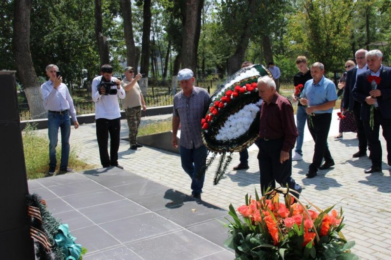 ЧЕЧНЯ. Жительница Северной Осетии нашла в Чеченской Республике могилу отца, погибшего в ВОВ