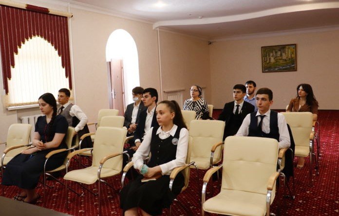 ИНГУШЕТИЯ. Ингушские школьники подключились к всероссийской встрече с министром просвещения России