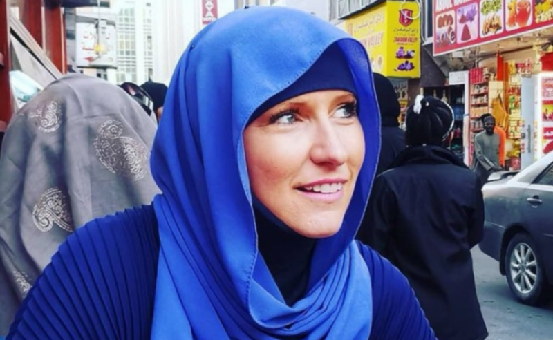 Известная стилист бросила Голливуд, чтобы принять ислам
