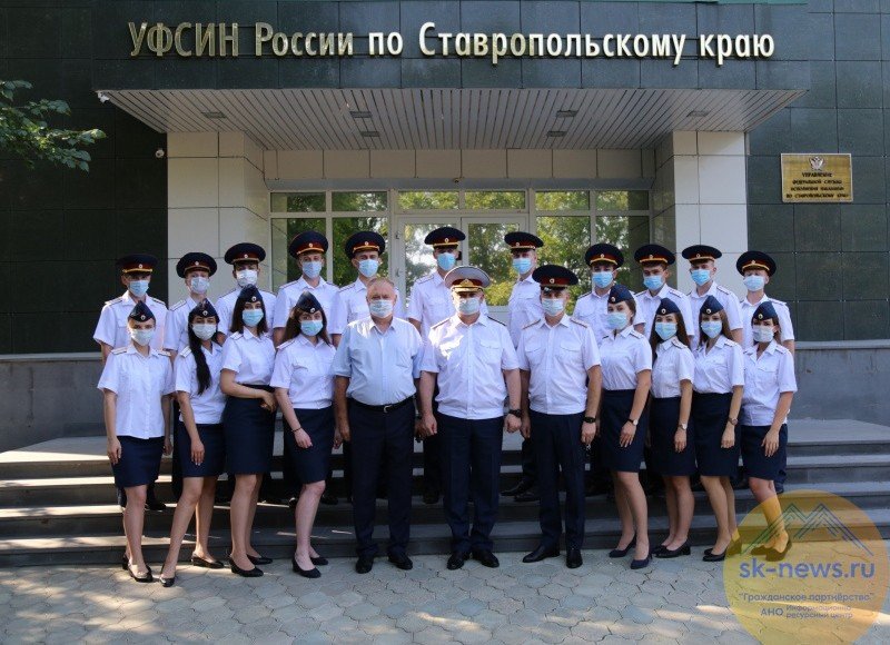 КБР. Глава Совета ветеранов УИС Ставрополья напутствовал 20 новобранцев в День молодого сотрудника